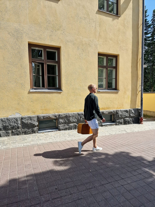 Vanhan tavaran matka hankintavaiheesta myyntiin
