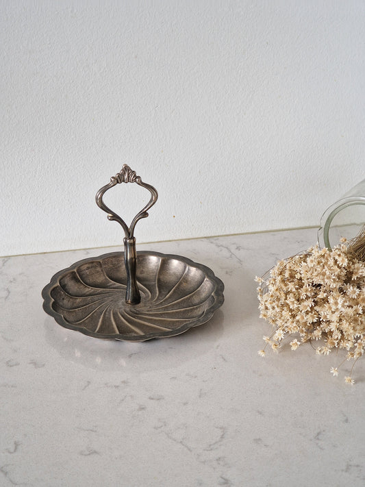 Serving dish