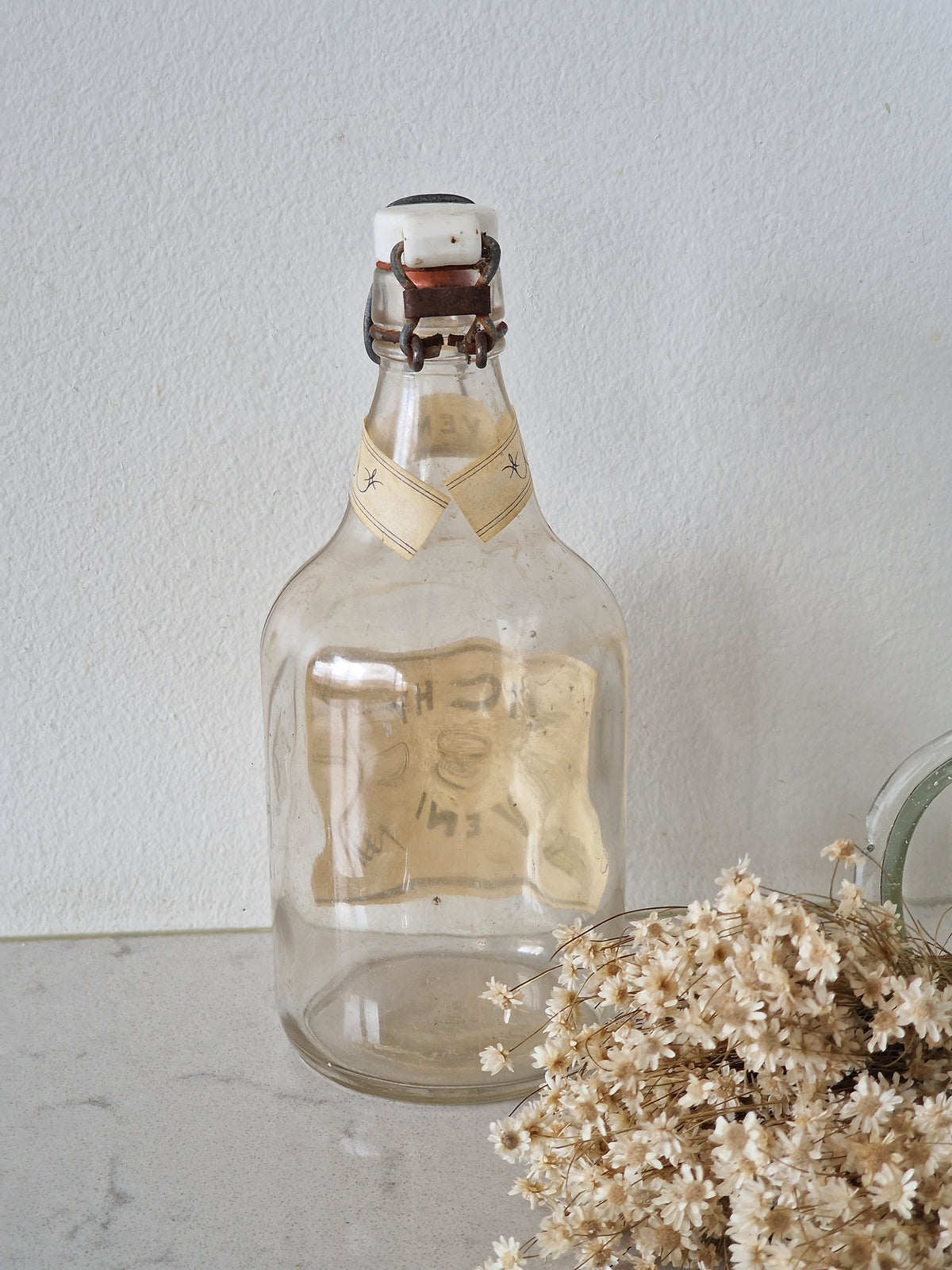 Vichy Veni glass bottle