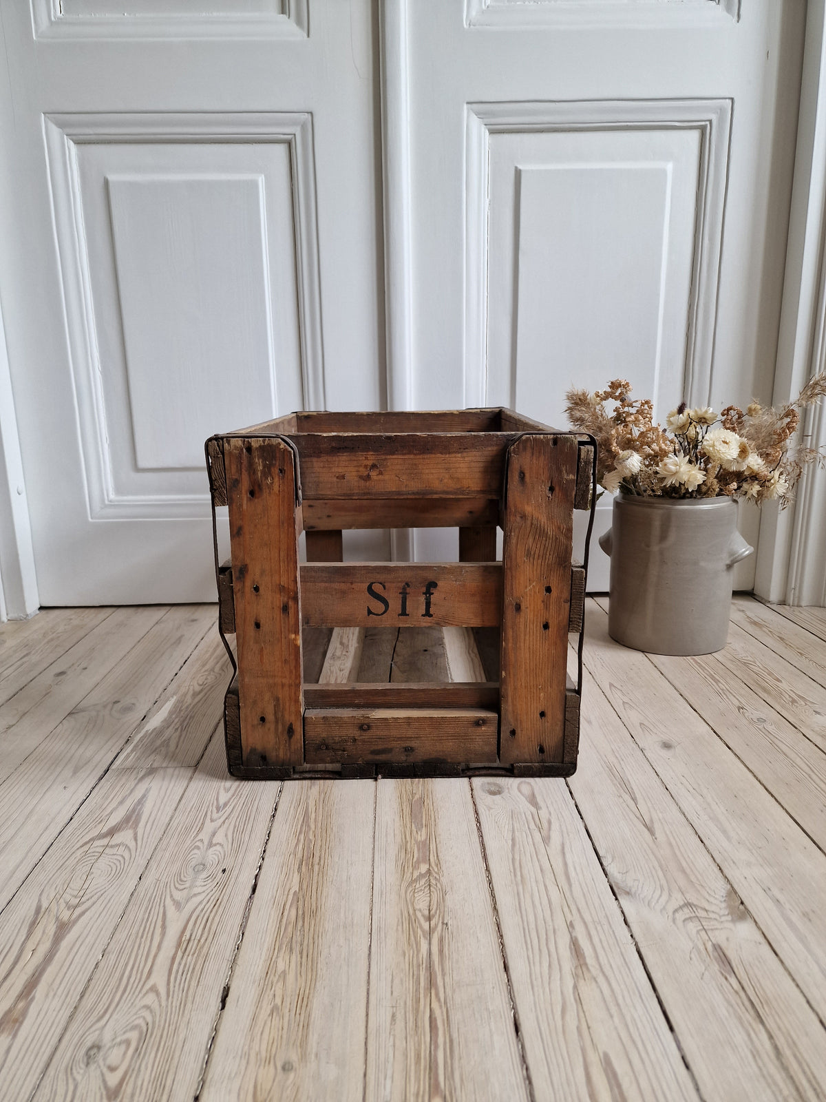 Sinebrychoff bottle basket
