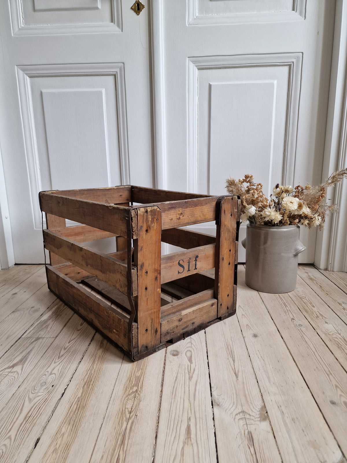 Sinebrychoff bottle basket