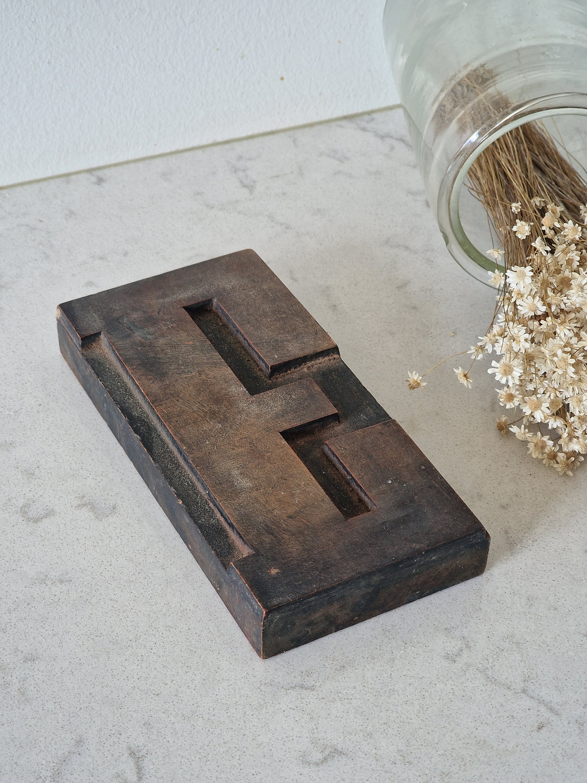 Large wooden booklet E
