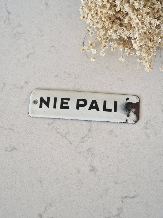 Enamel sign Niepalić (no smoking)