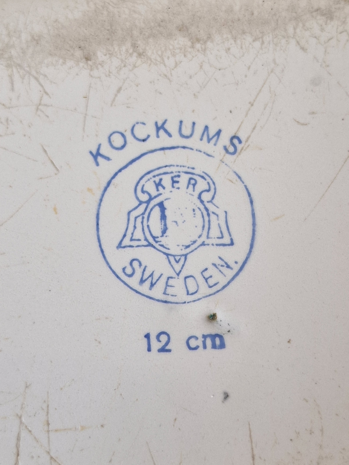 Emalinen Kockums -saippuateline