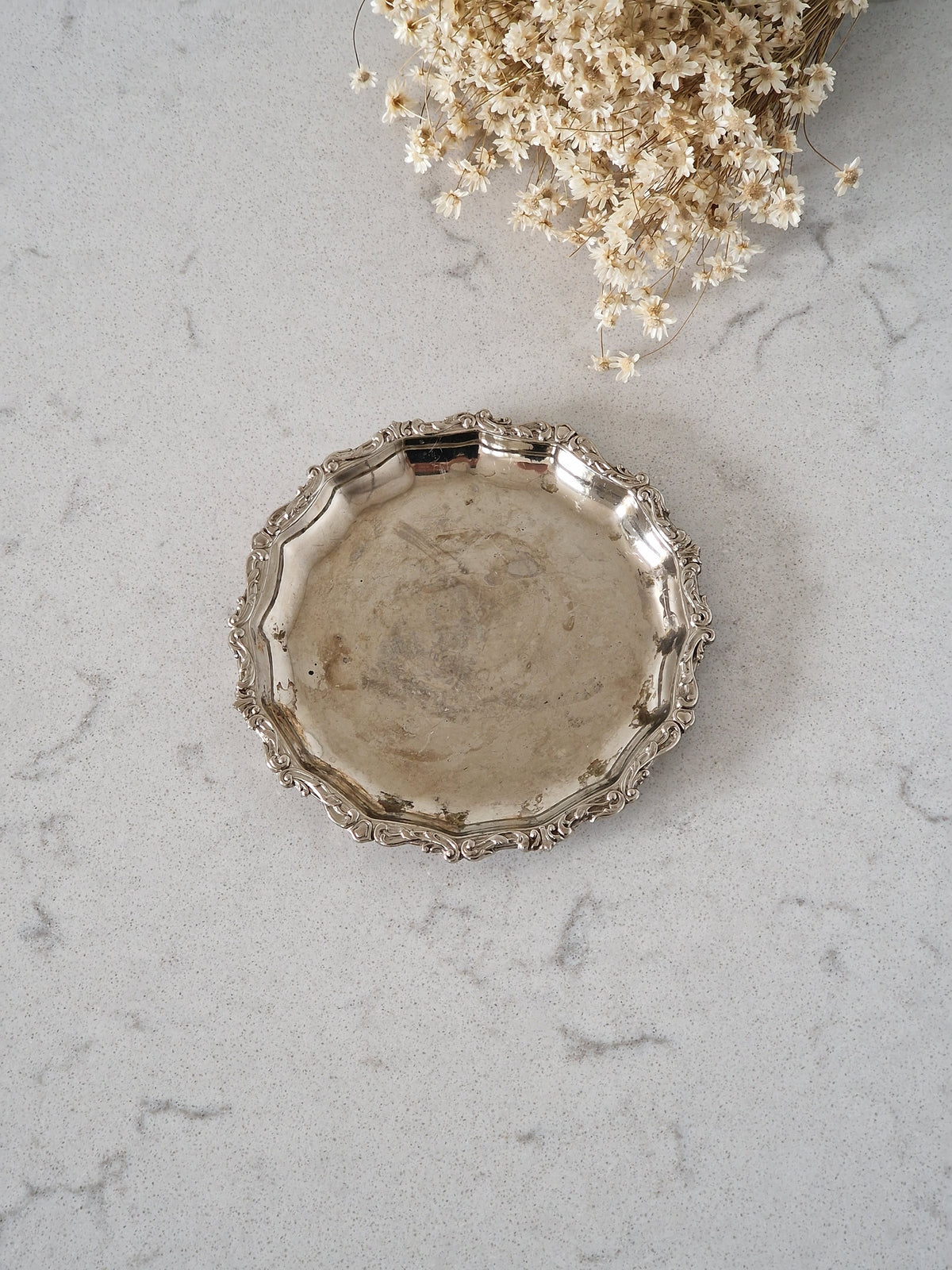 Wine bottle coaster