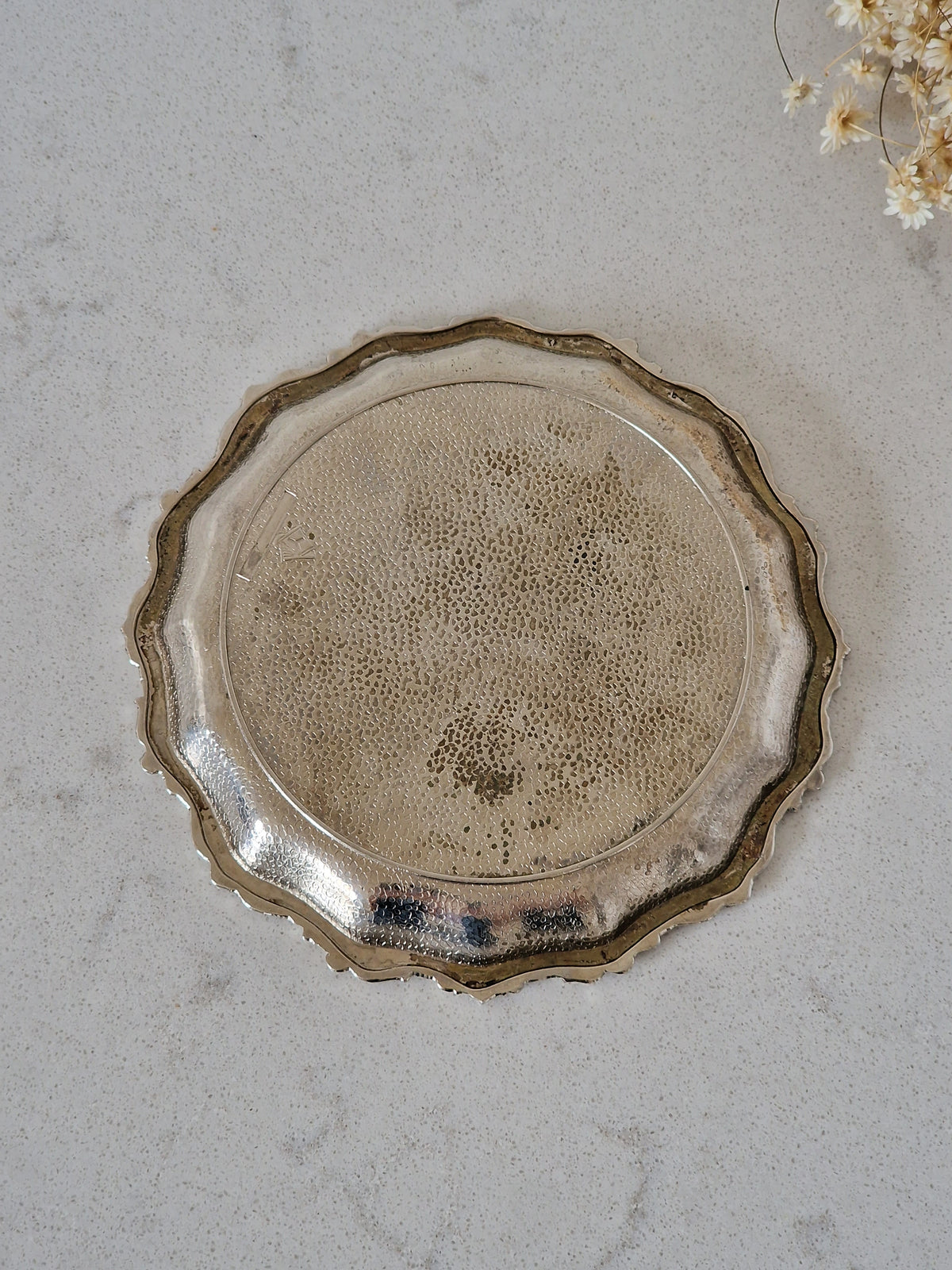 Wine bottle coaster