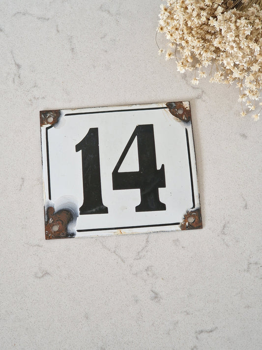vanha emalinen numero 14