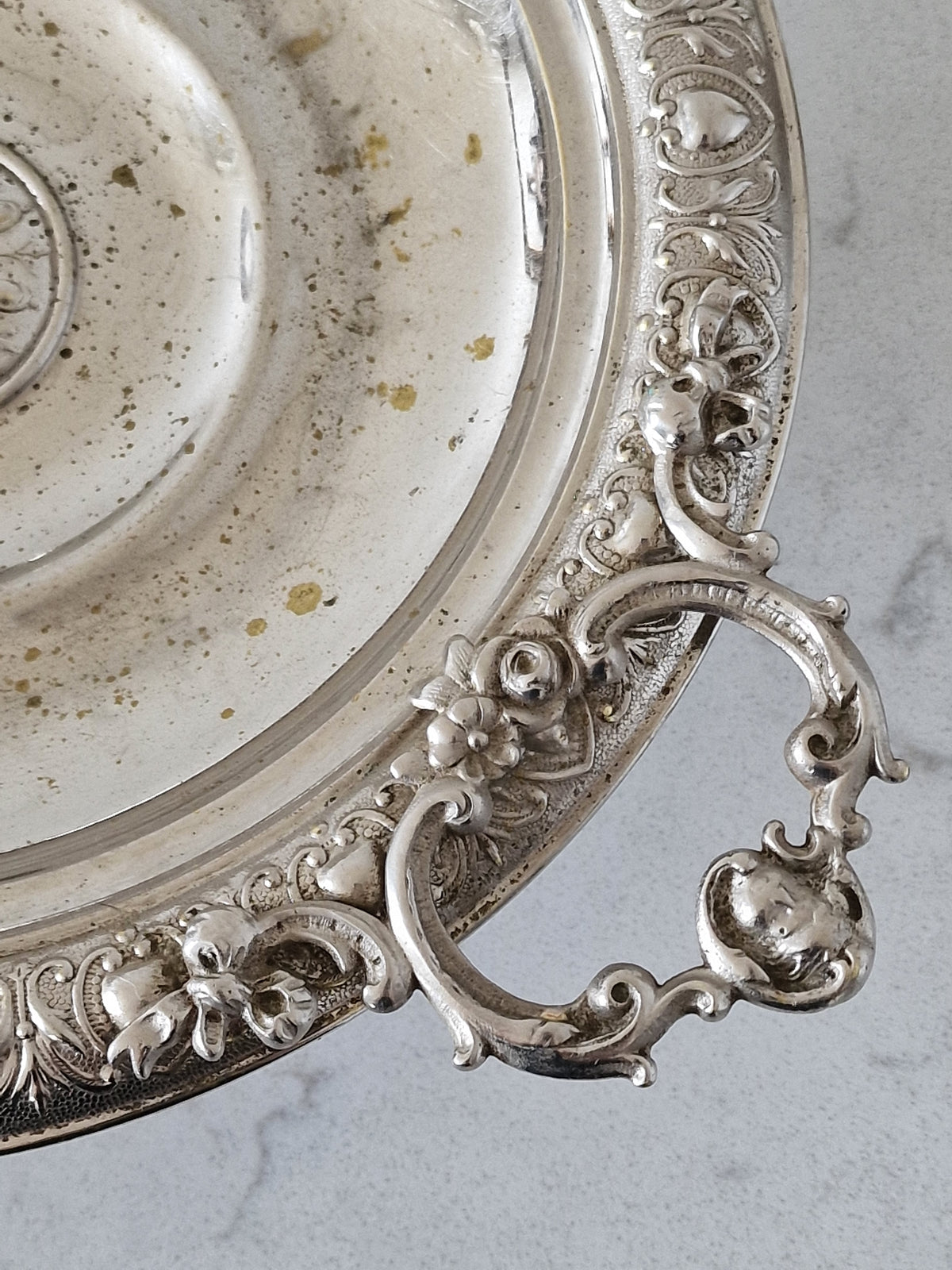 Patinated serving dish