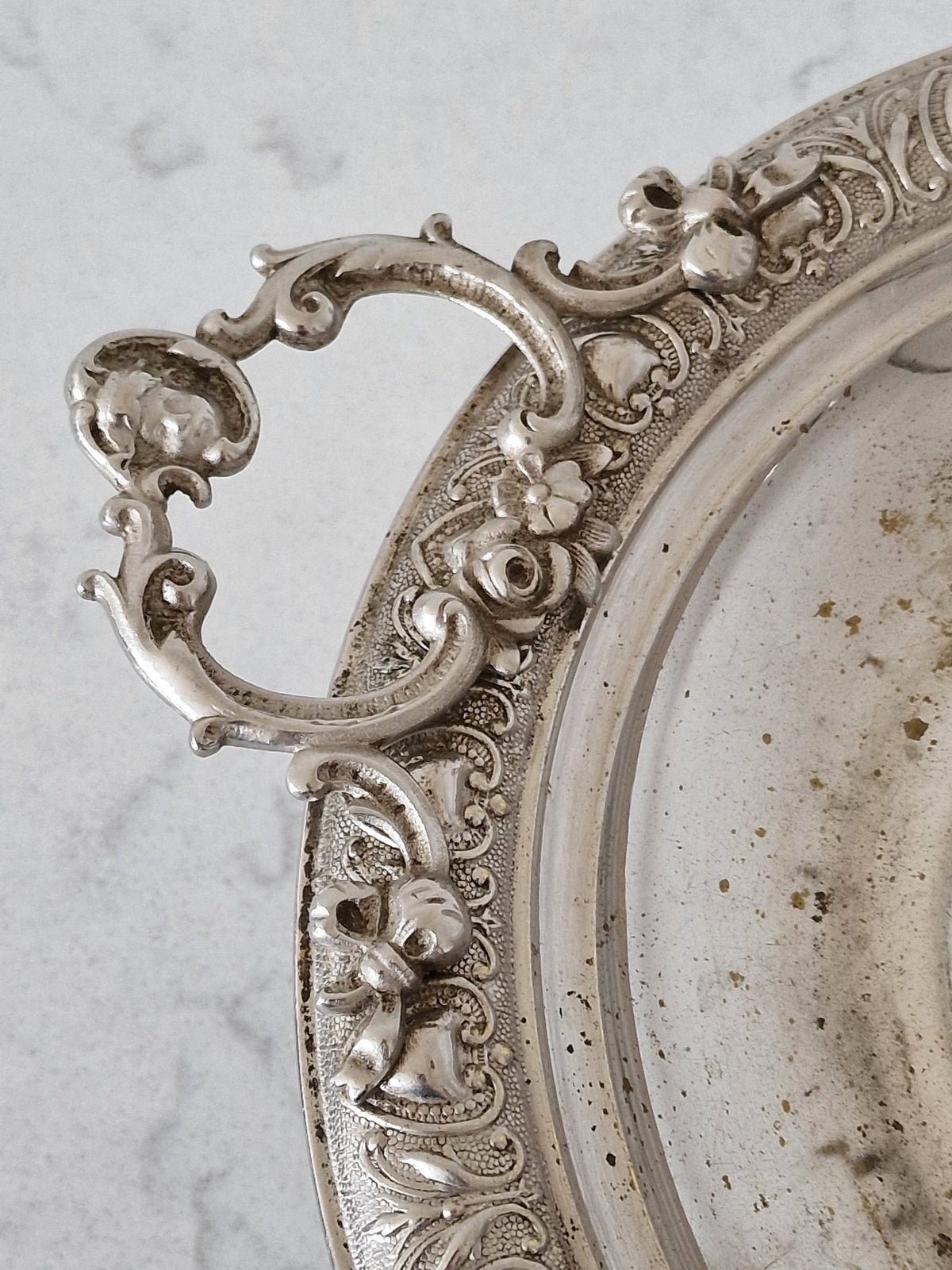 Patinated serving dish