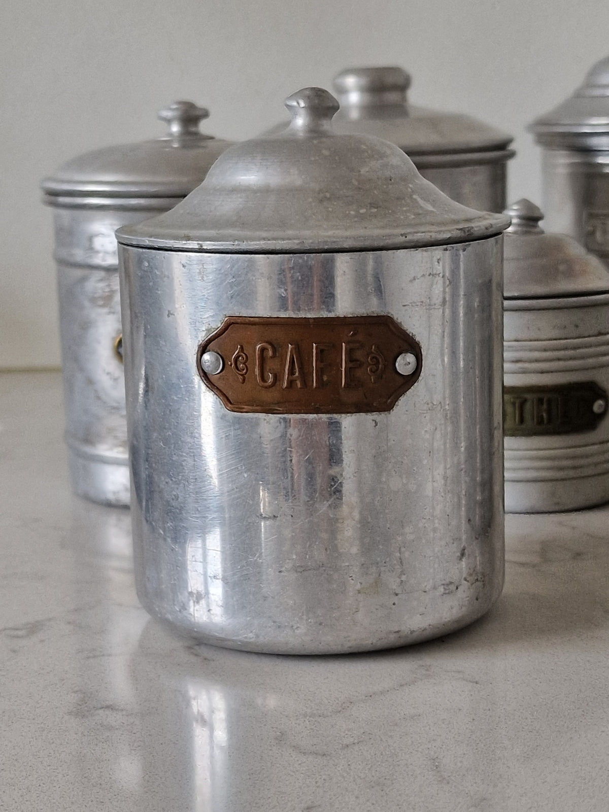 Vintage kahvipurkki, cafe