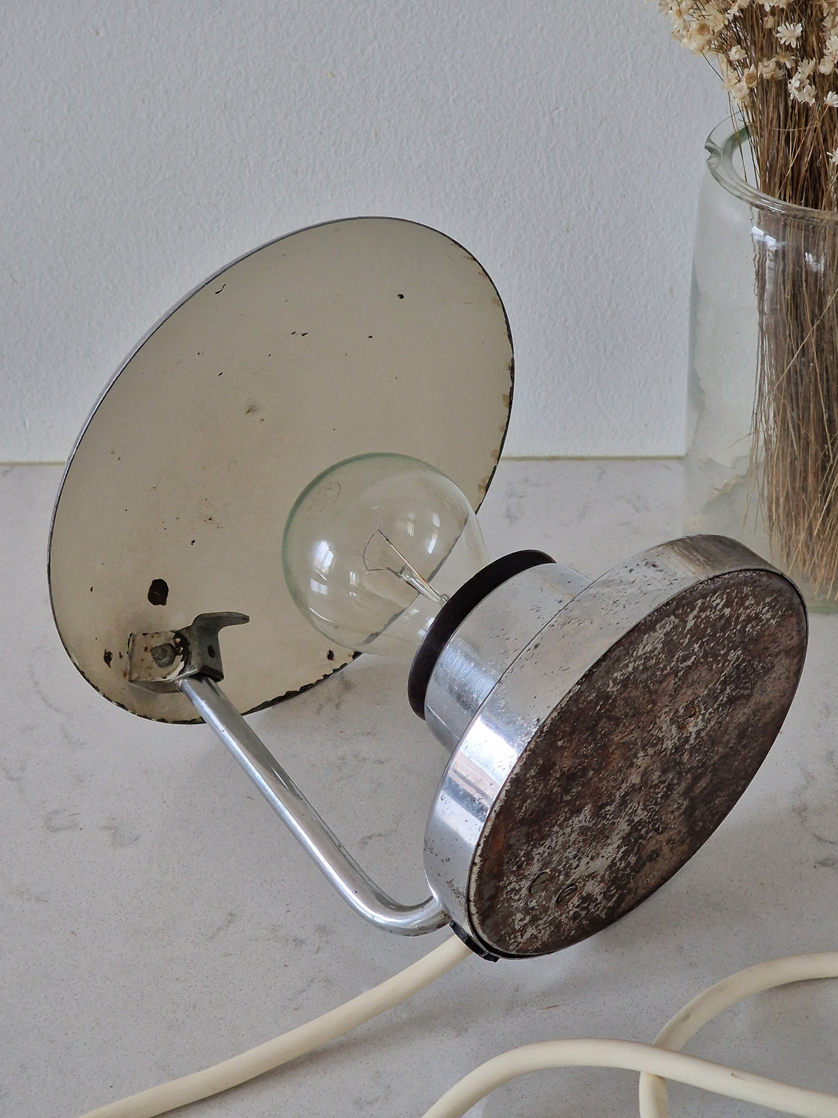 Industrial floor lamp
