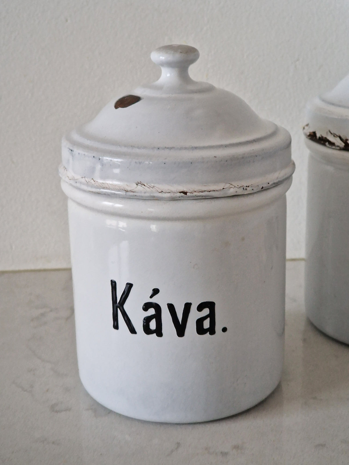 Emalinen vintage kahvipurkki 