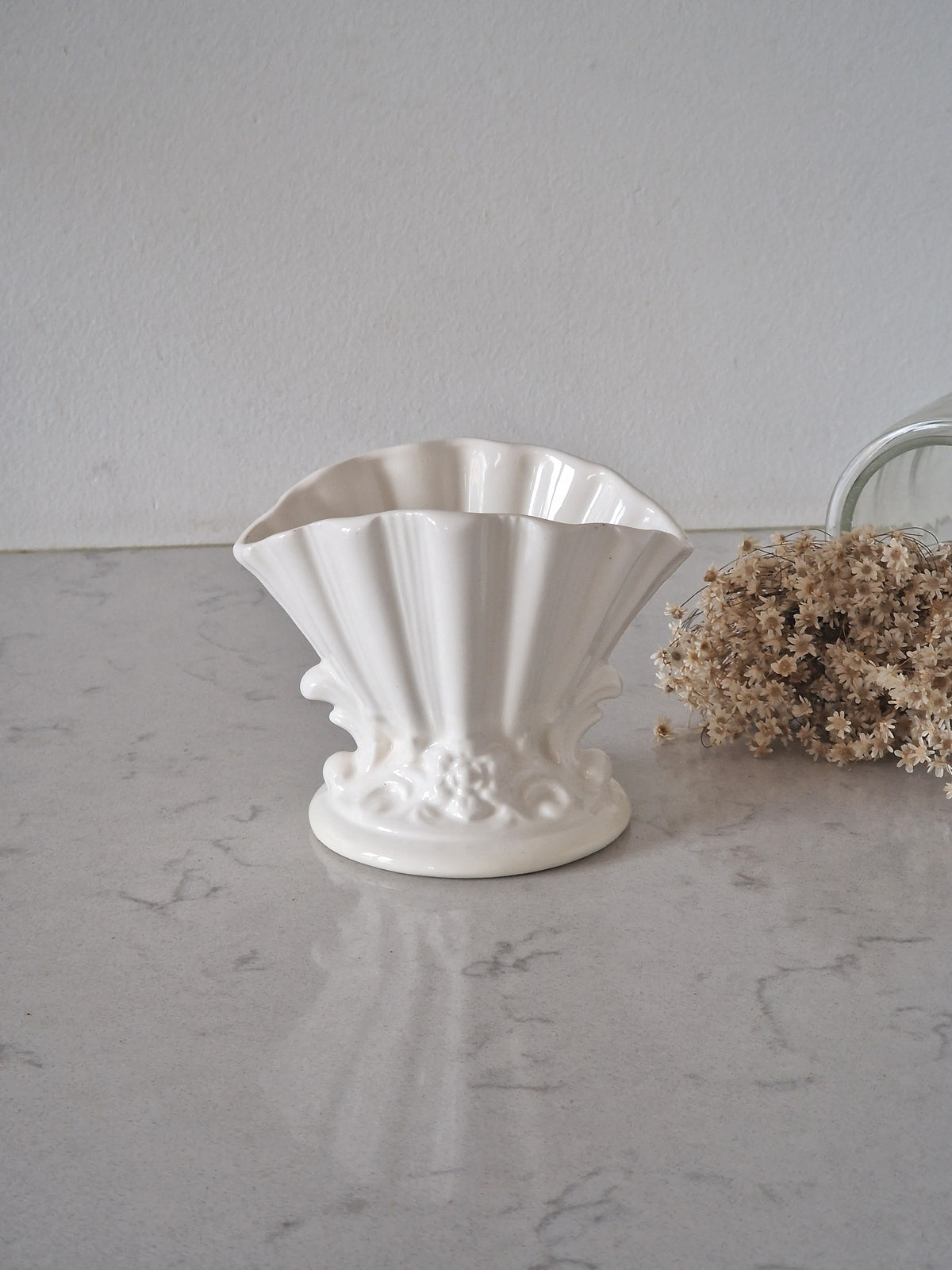 Porcelain flower pot