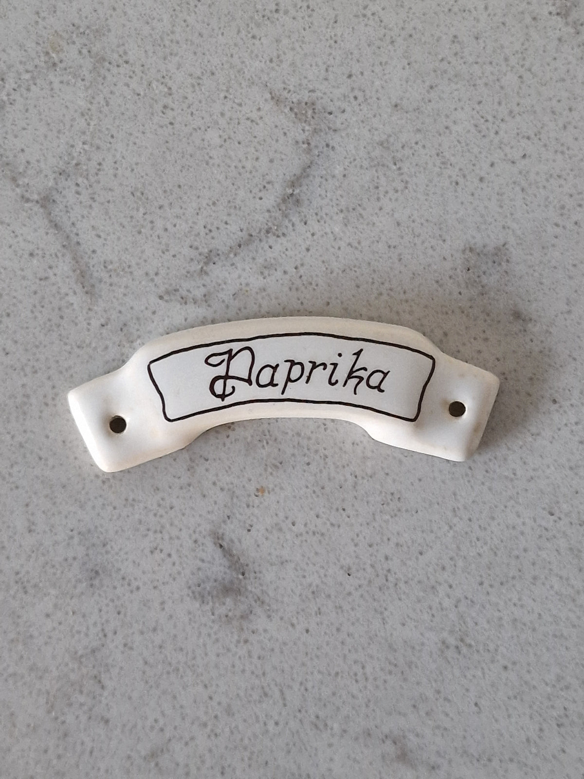 vanha paprika-posliinikyltti