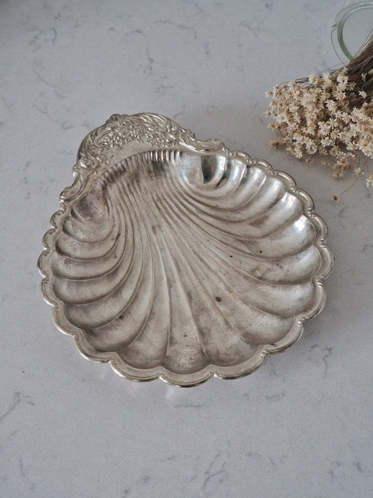 A big plate of clams