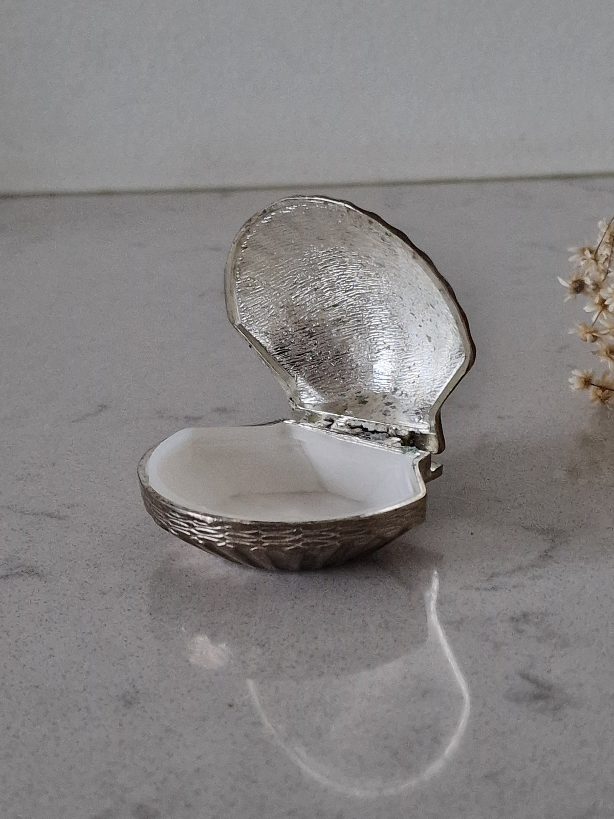 Shell boxes