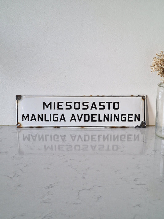 Vanha emalikyltti miesosasto