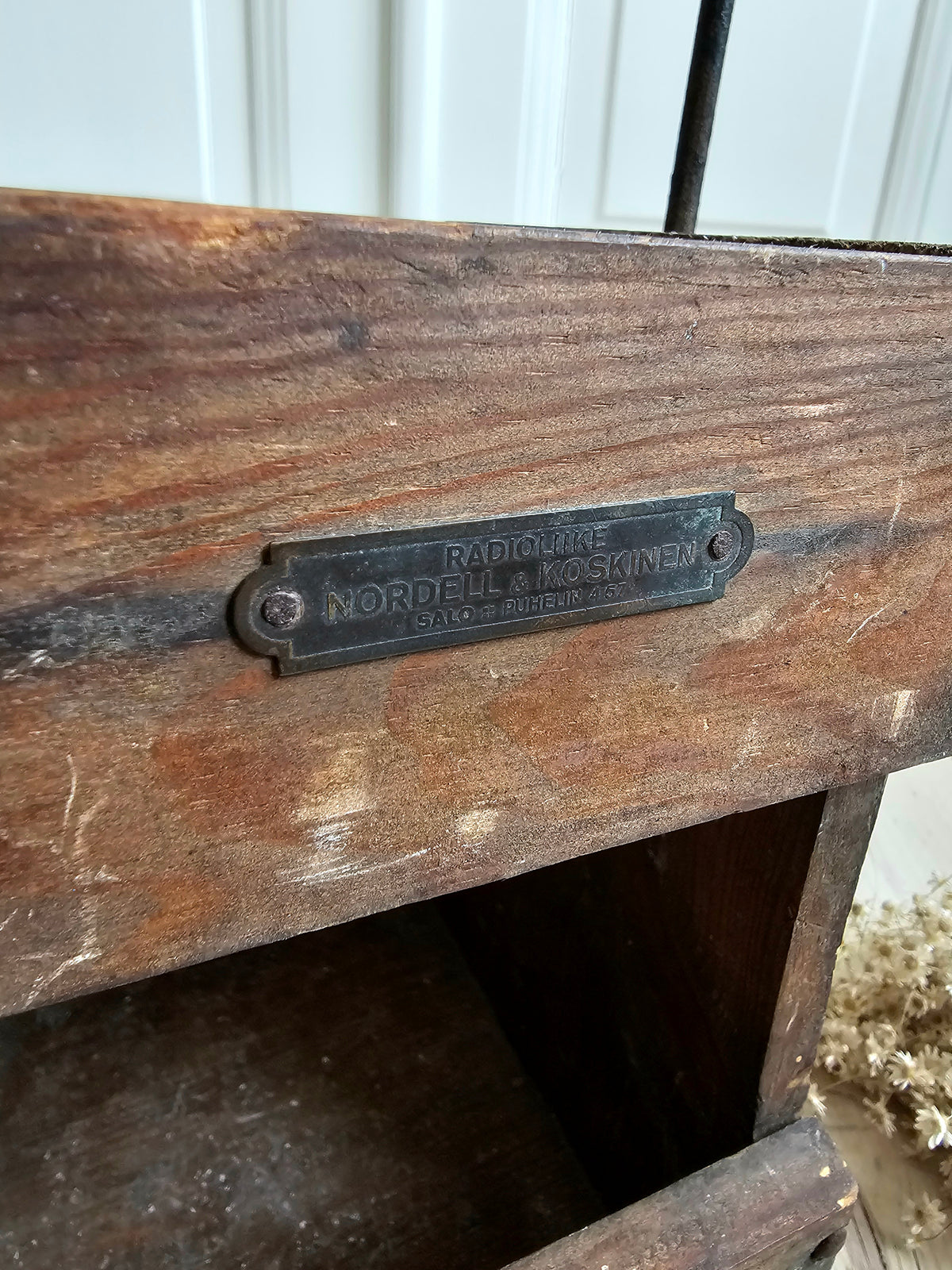 Nordell & Koskinen radiolaatikko
