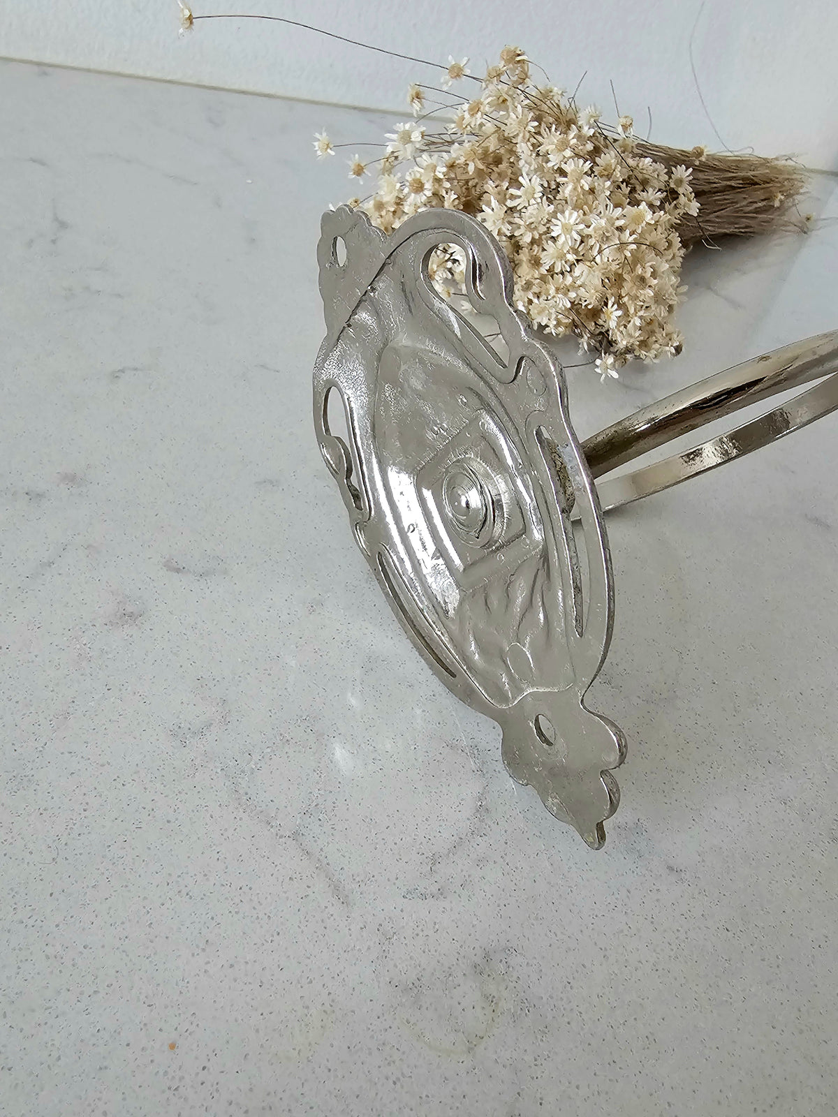 Italian cup holder
