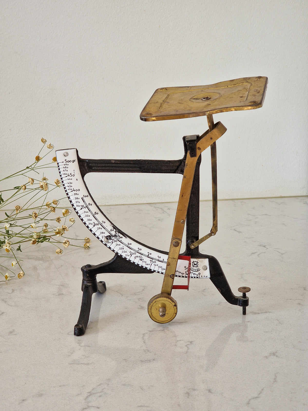 Letter scale and weights