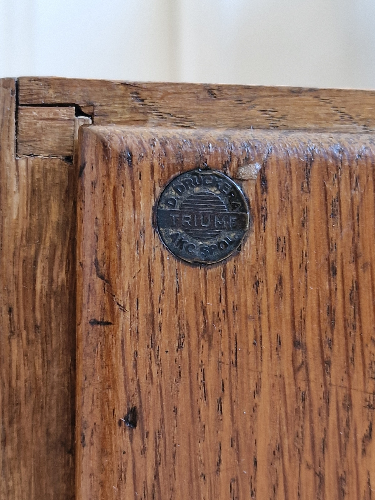 Vanha billnäs-tyylinen arkistolaatikko