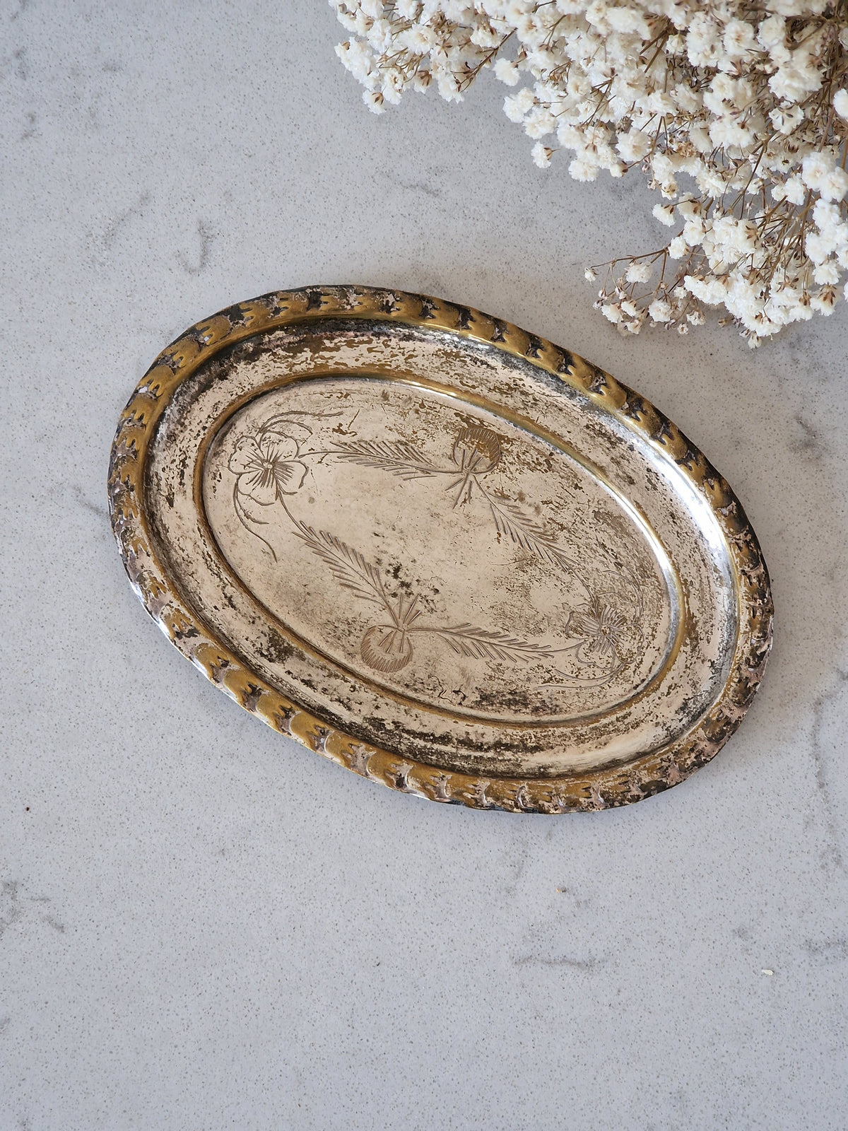 Pieni tarjoiluastia