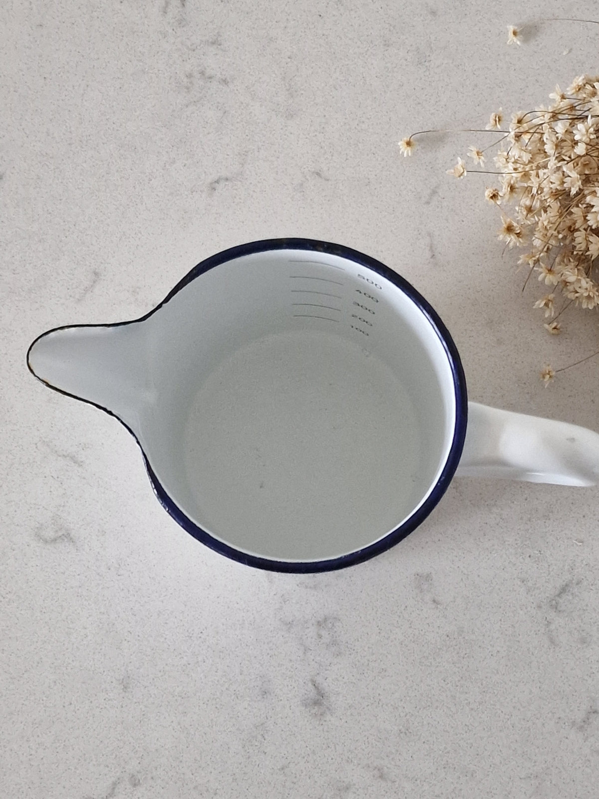 Emaliset mittakannut