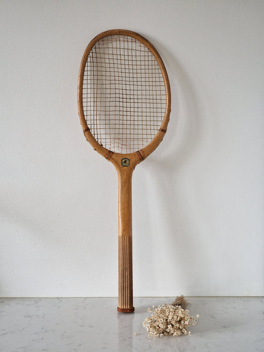Karhu-tennismaila