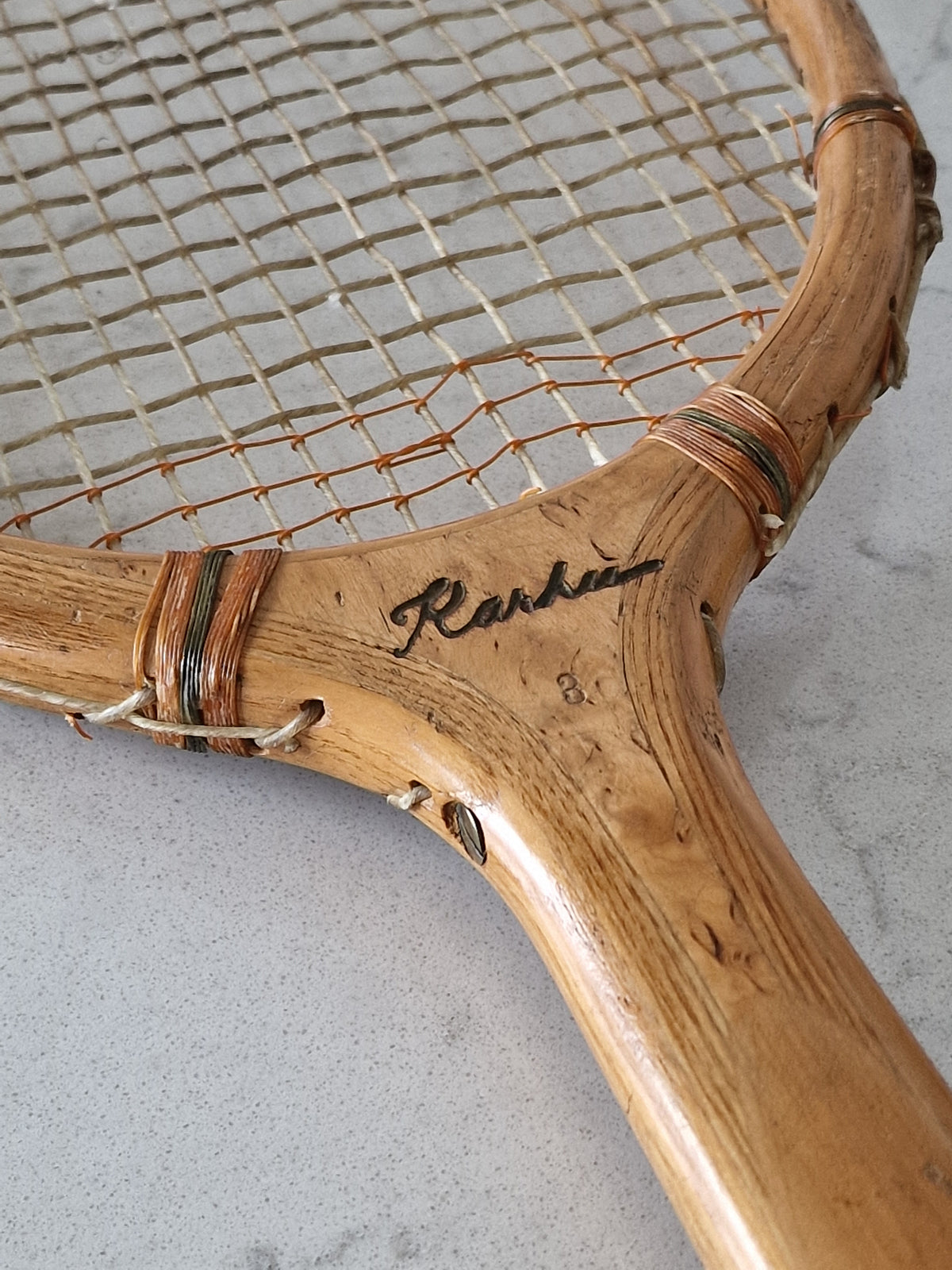Karhu-tennismaila