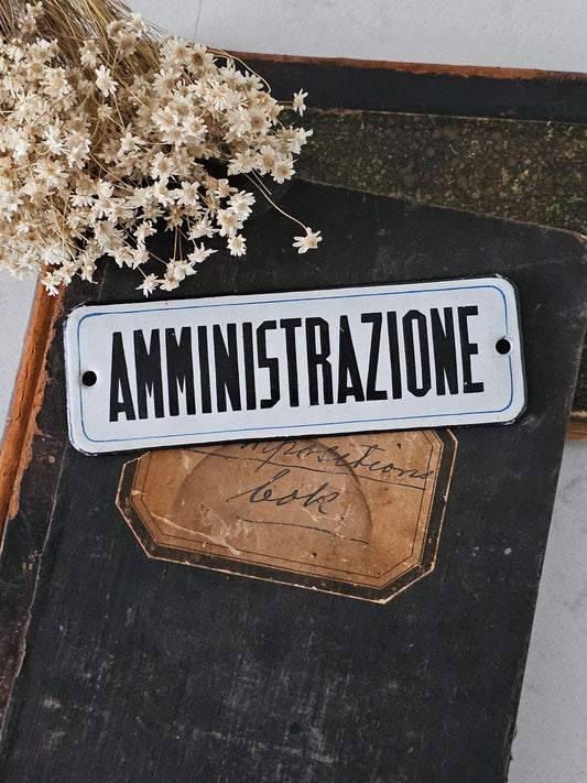 Vanha emalikyltti hallinto amministrazione