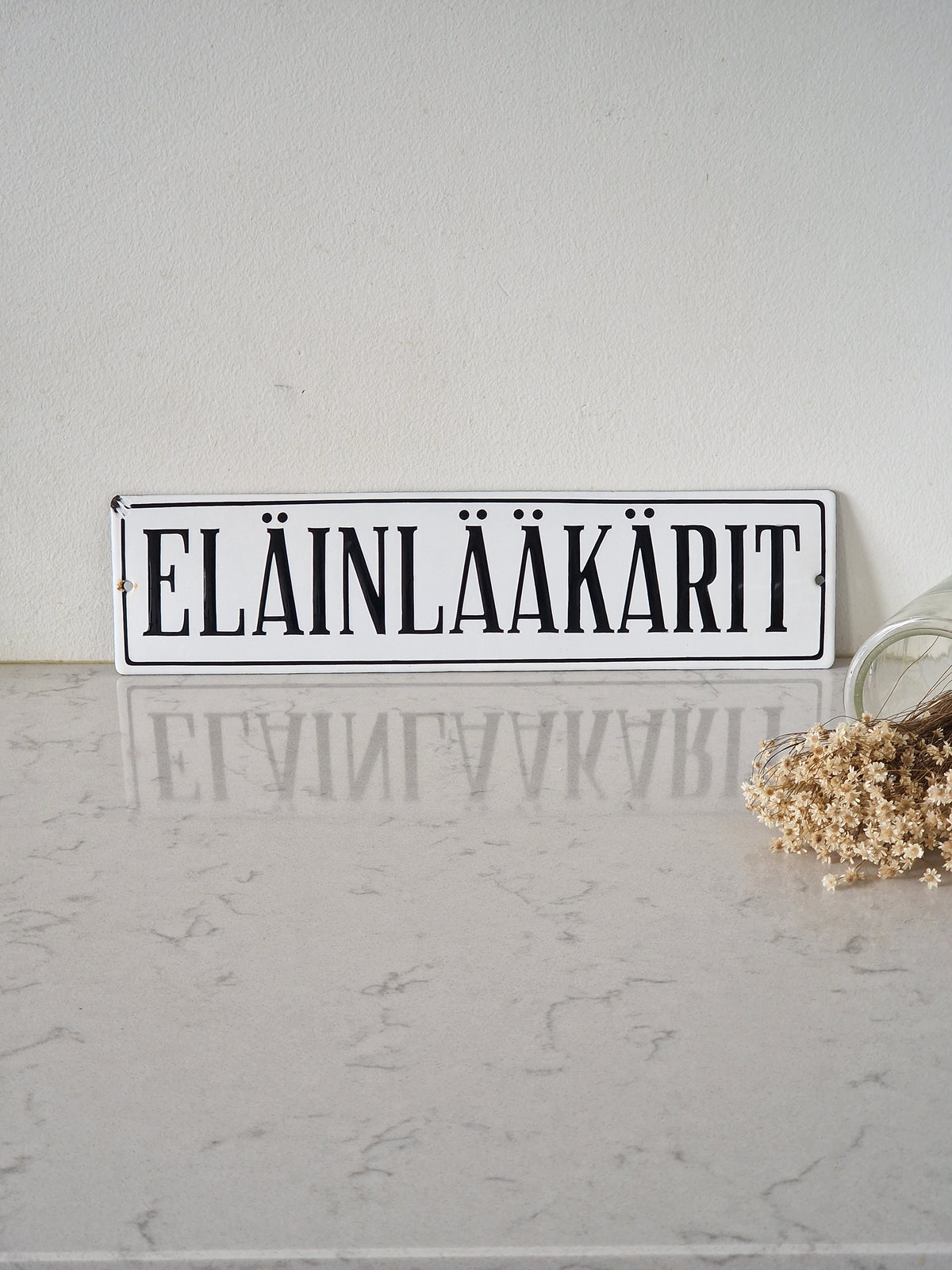 Vanha antiikki emalikyltti / emalikilpi