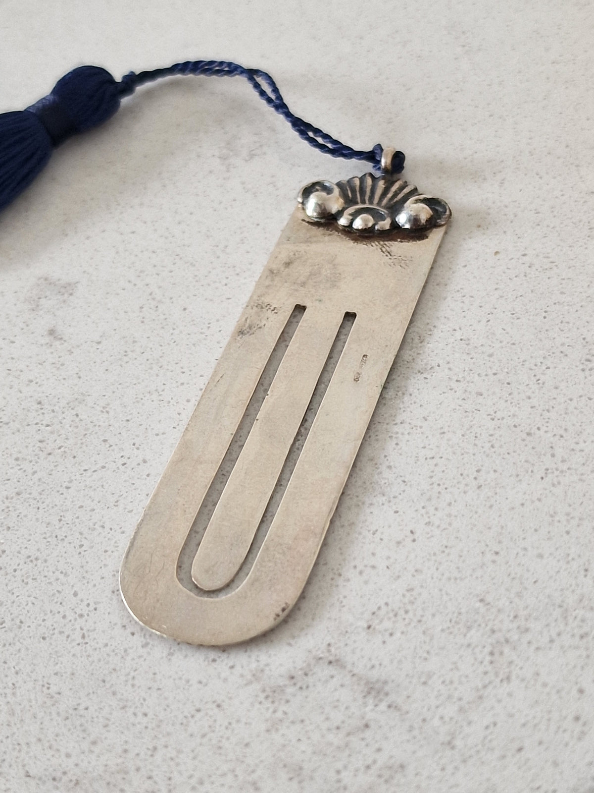 Hopeinen vintage kirjanmerkki