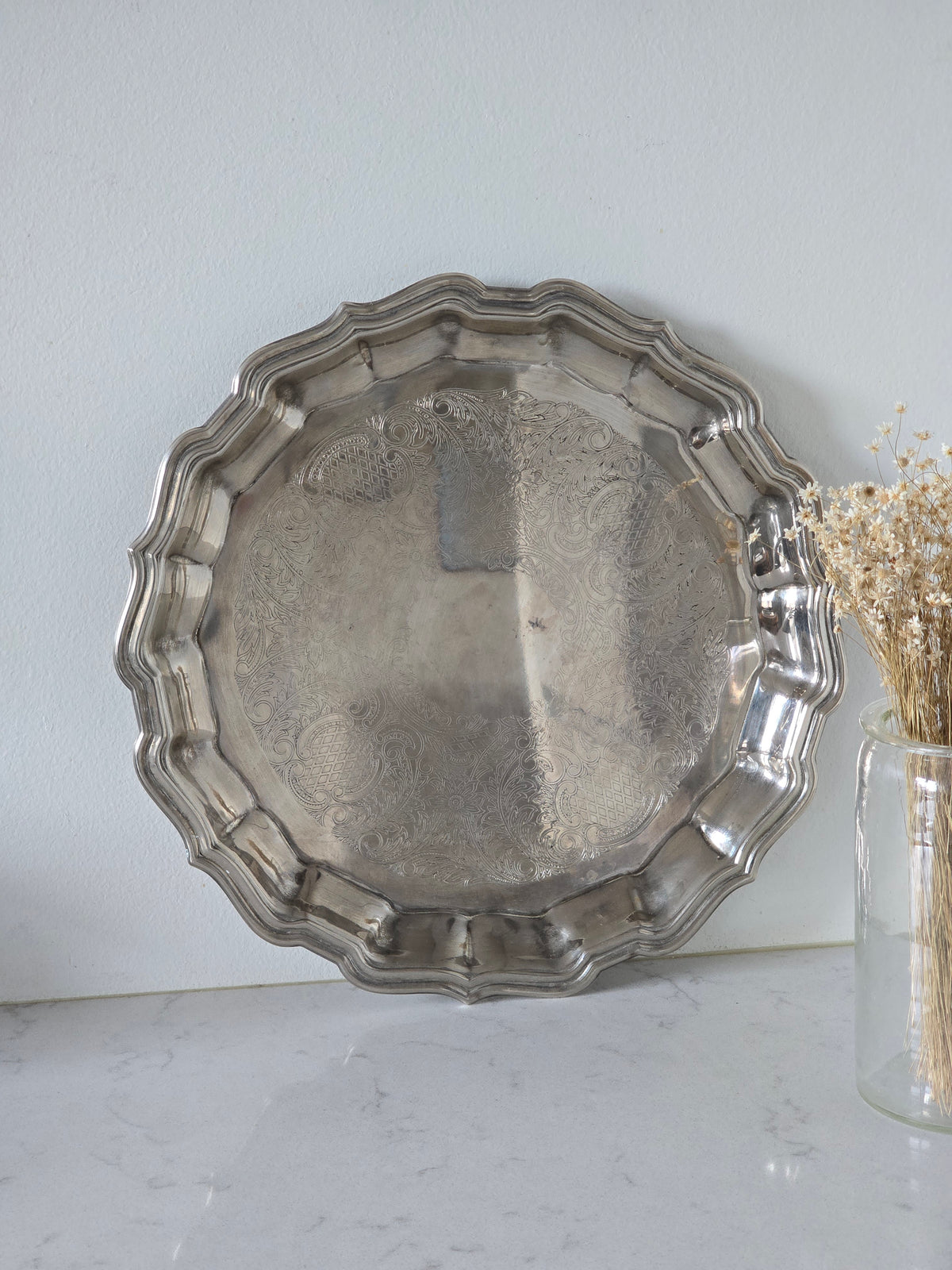 Vintage metallitarjotin