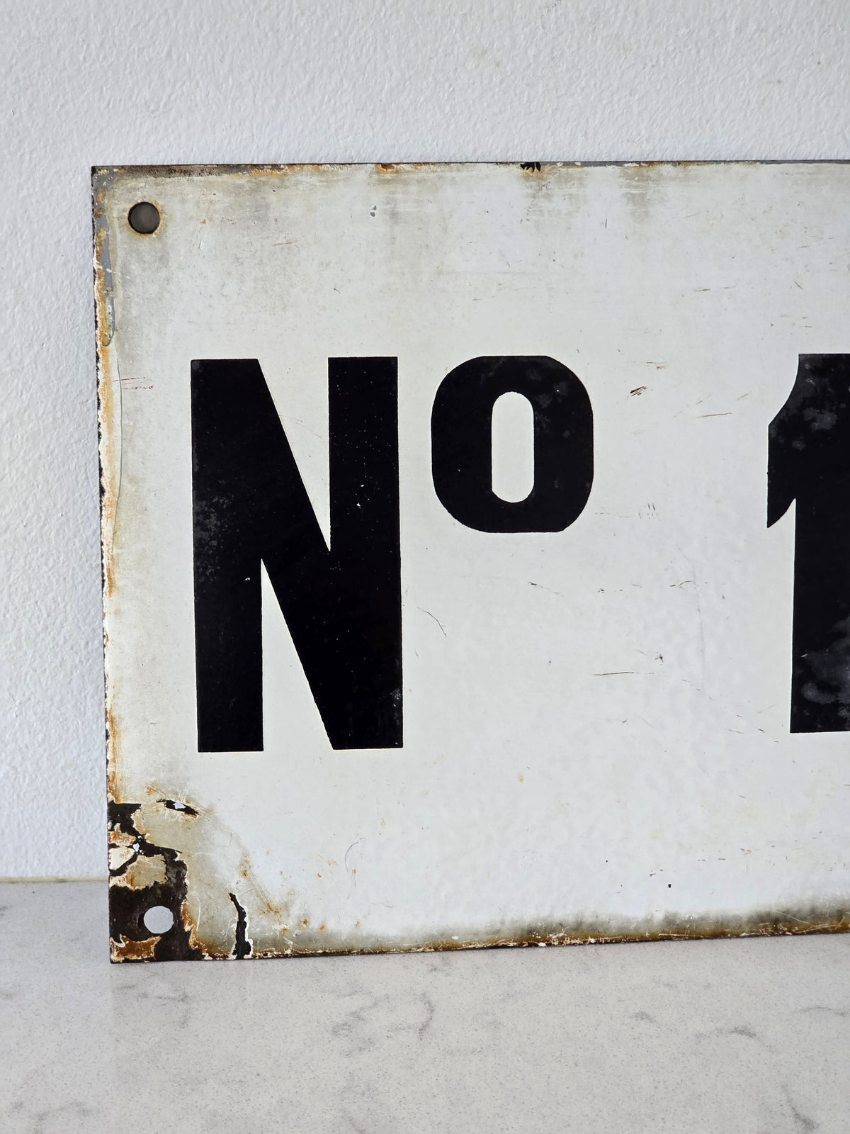 Vanha emalikyltti numero 15