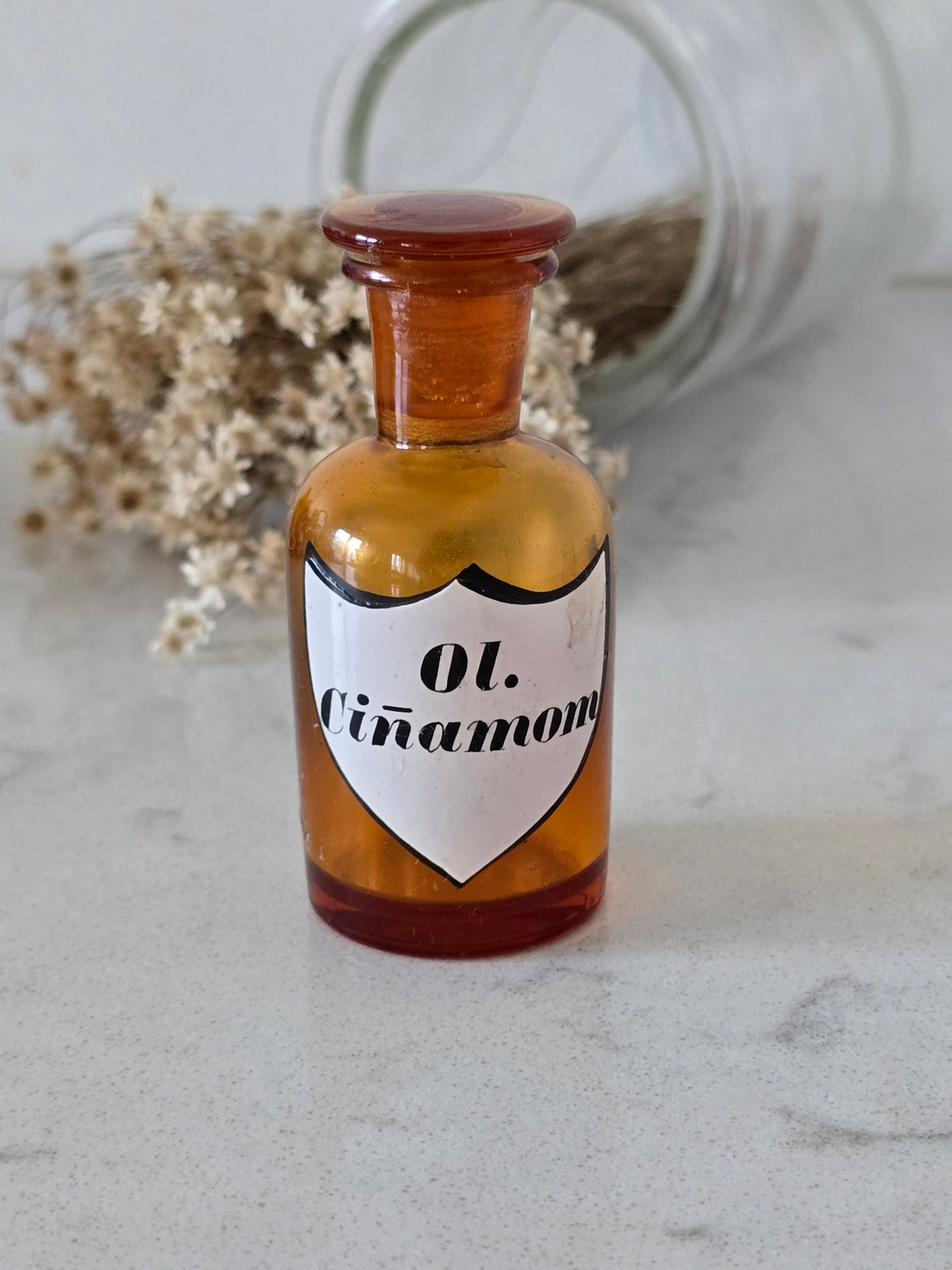 Vanhat apteekin vintage lääkepullot