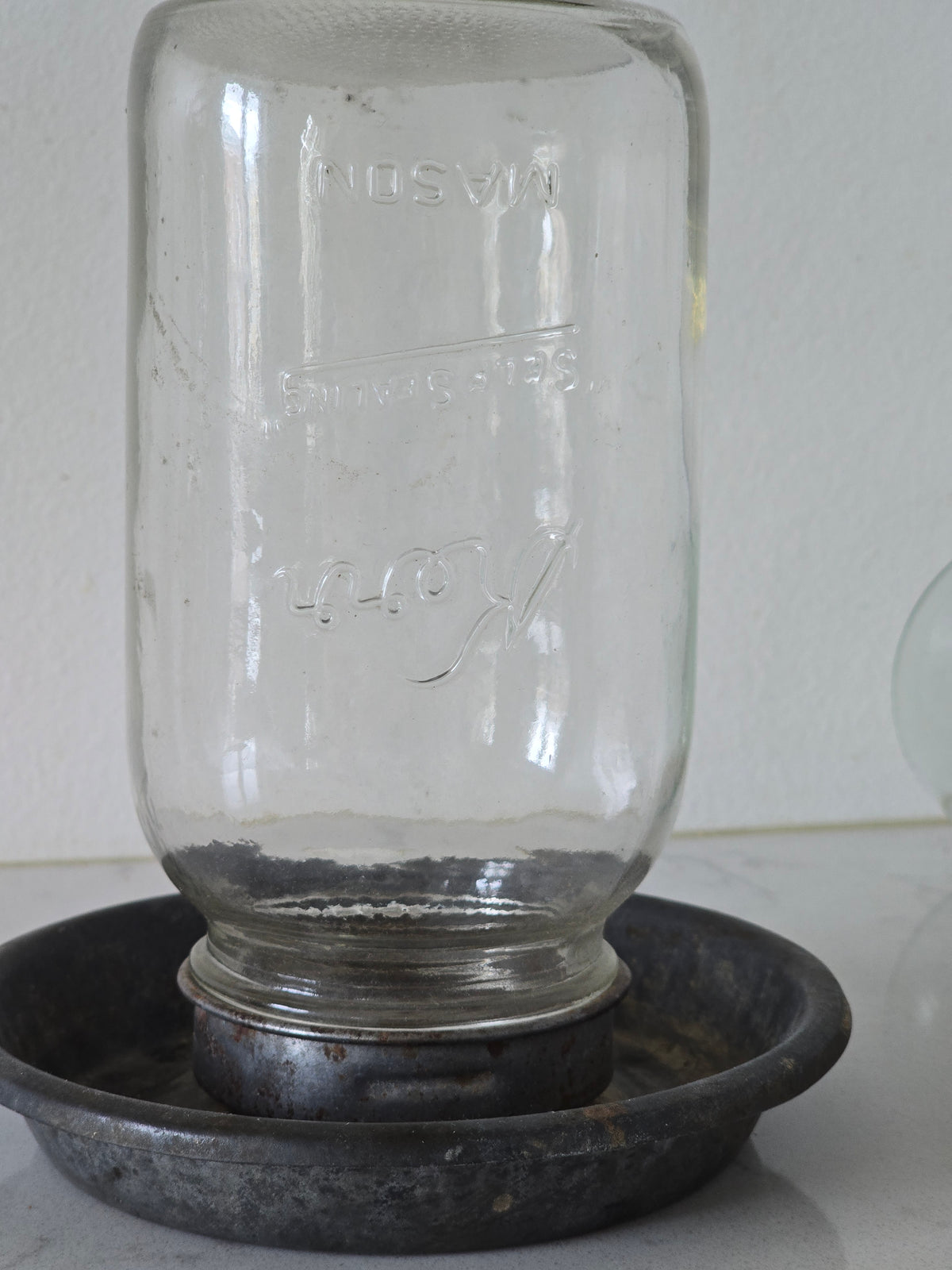 Vanha amerikkalainen tipujen juoma-astia, oudot vintage-esineet, weird antiques and vintage helsinki
