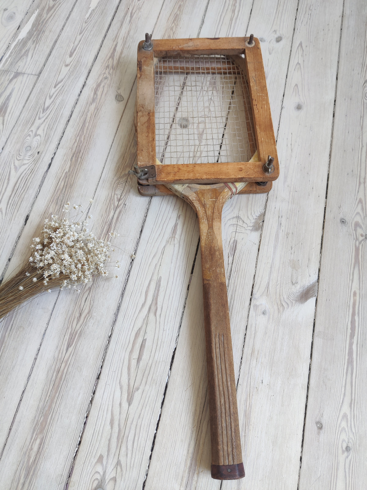 Virginia tennis racket, 1940s