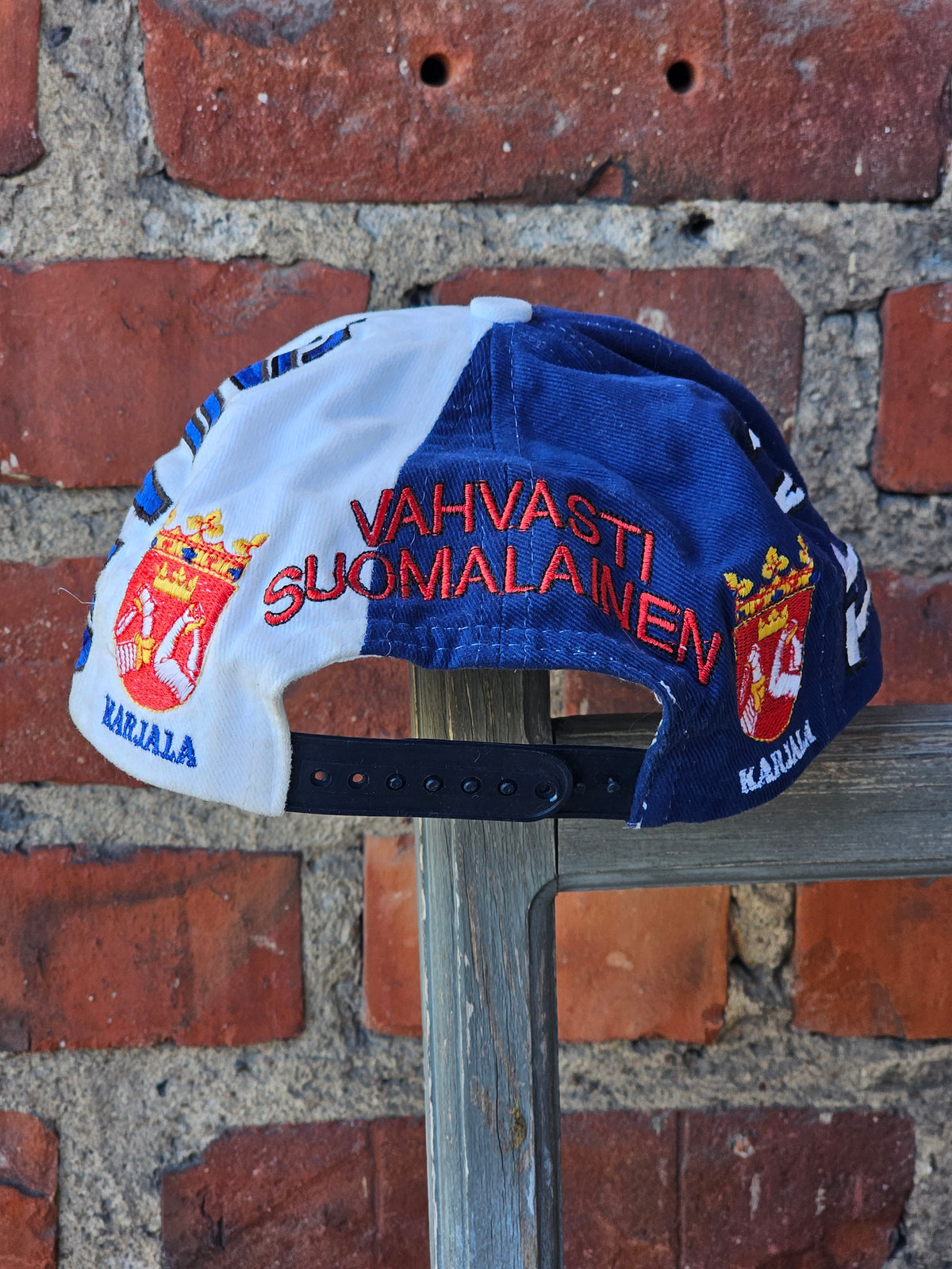 Leijonat Team Finland lippis 90's