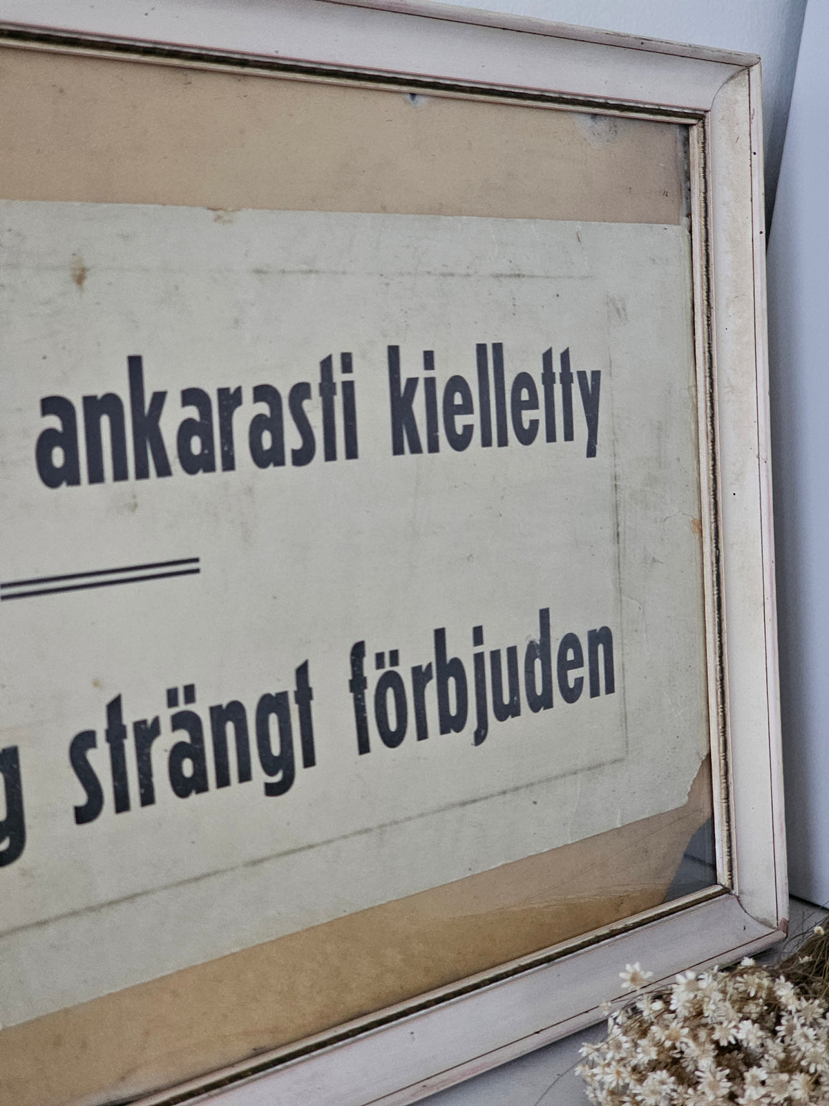 Tupakanpoltto ankarasti kielletty