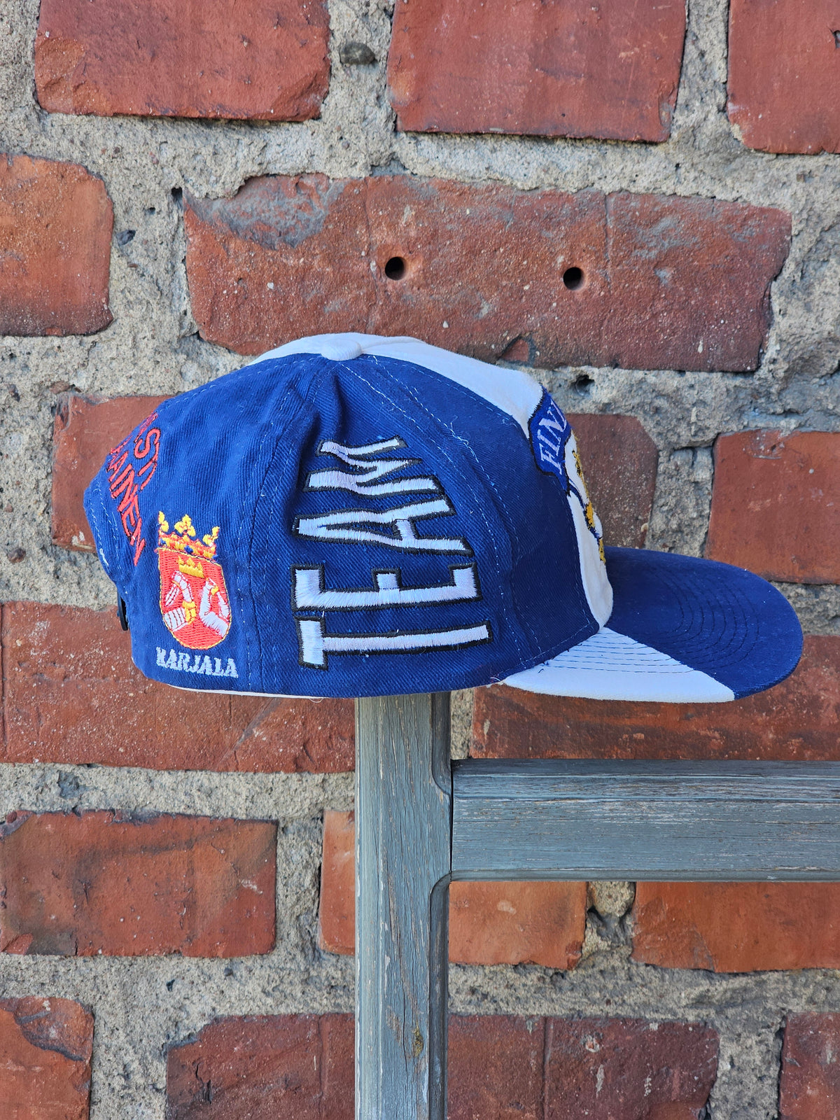Leijonat Team Finland vintage lippis