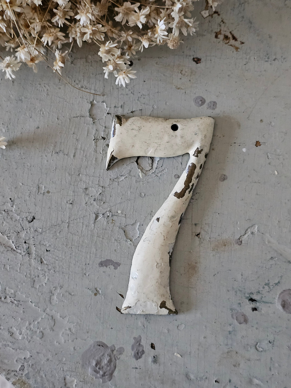 Valurautaiset kirkon numerot