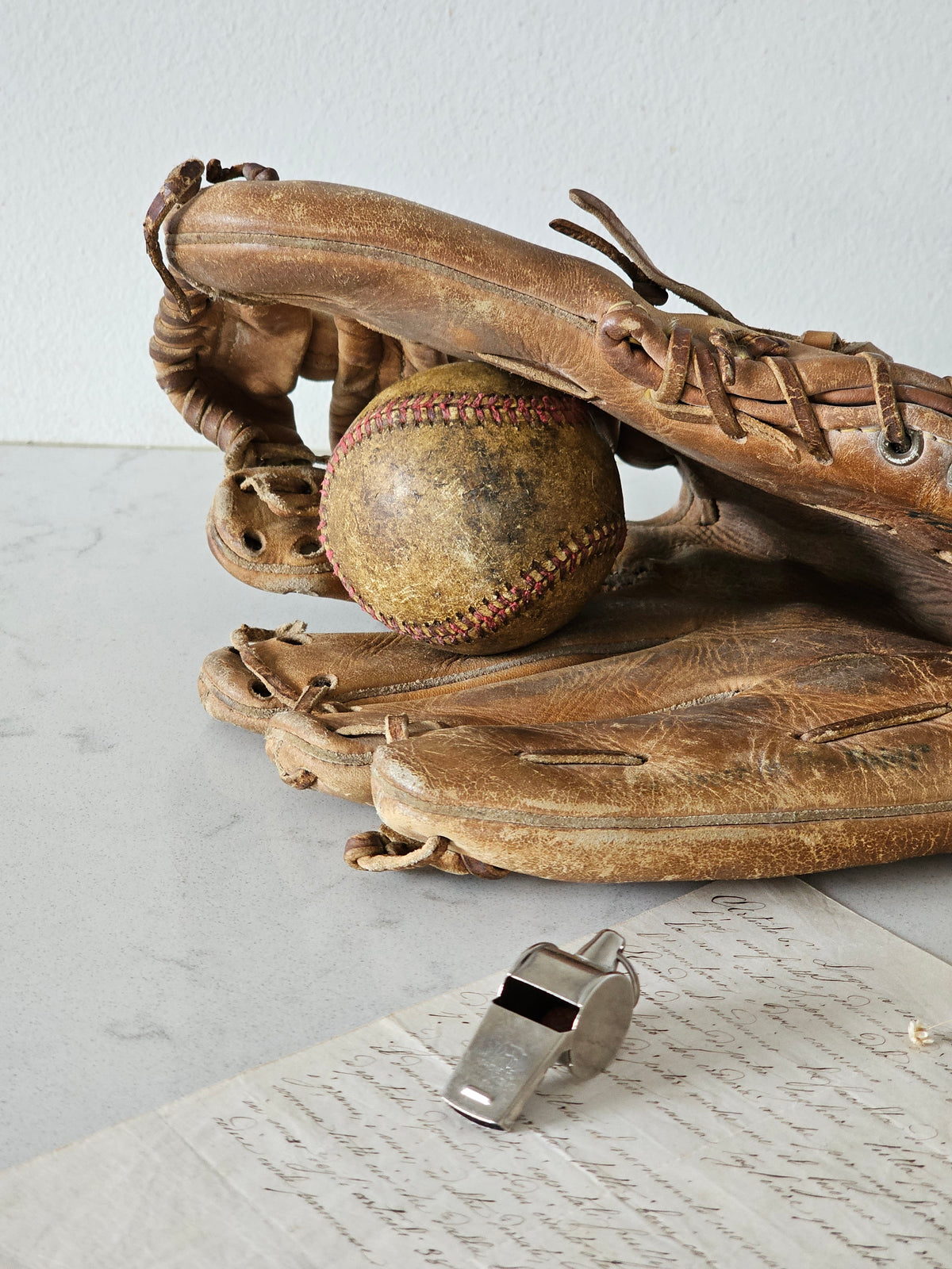  Vintage baseball-räpylä ja -pallo