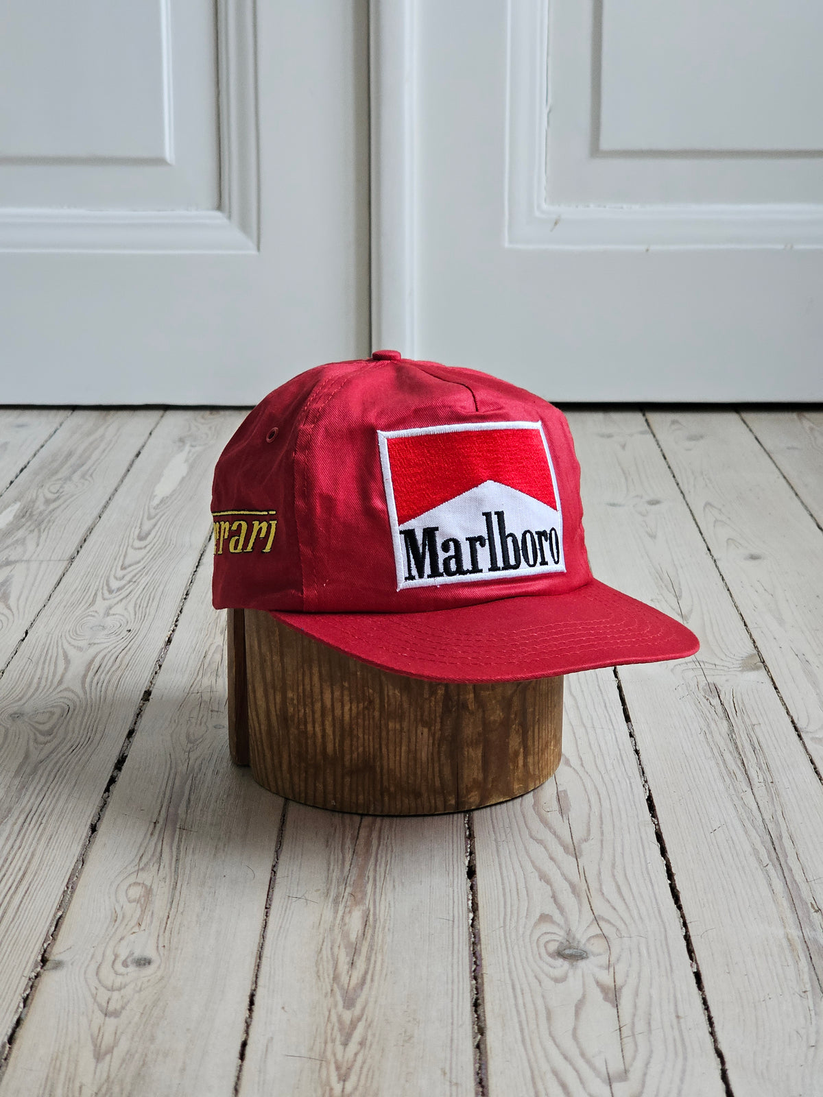 Marlboro Ferrari Alesi Vintage lippis 80's