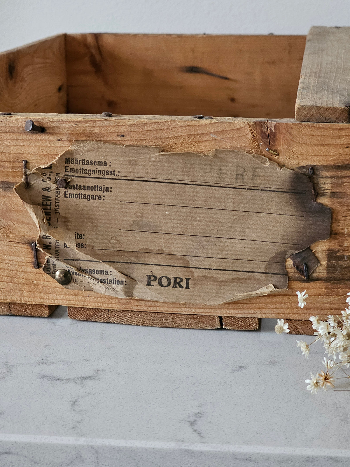 Vanha puinen laatikko Porin Hiivaa
