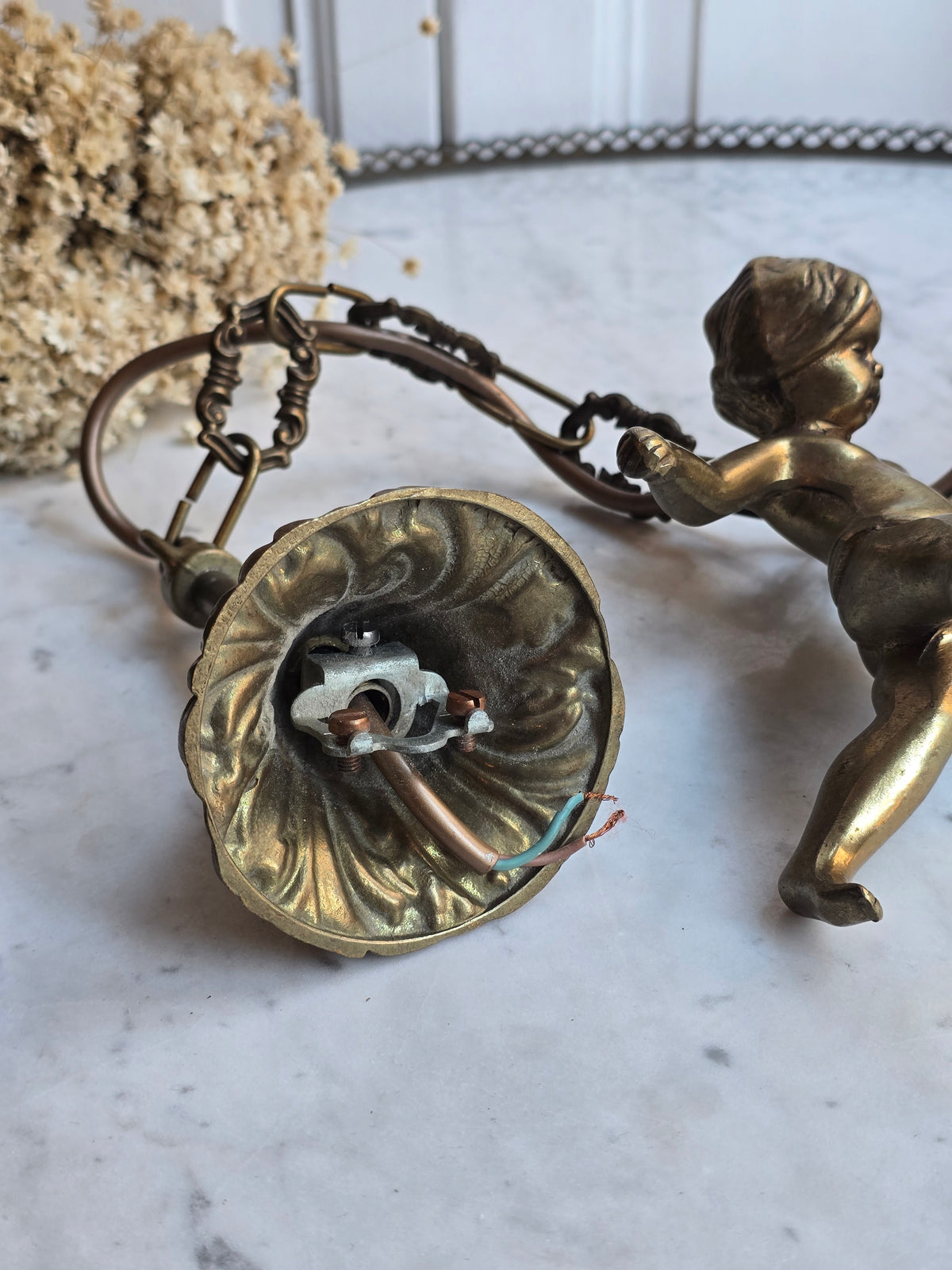 art nouveau kattovalaisin