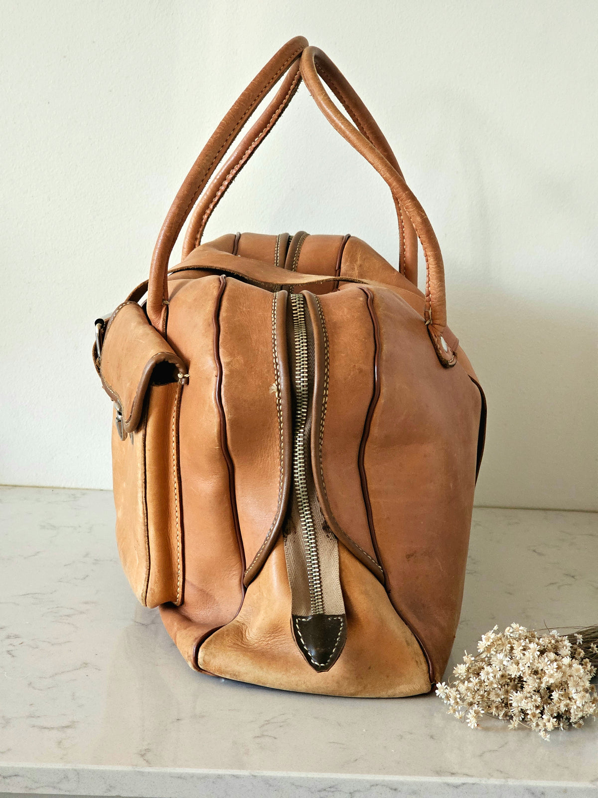 Nahkainen vintagelaukku weekend bag