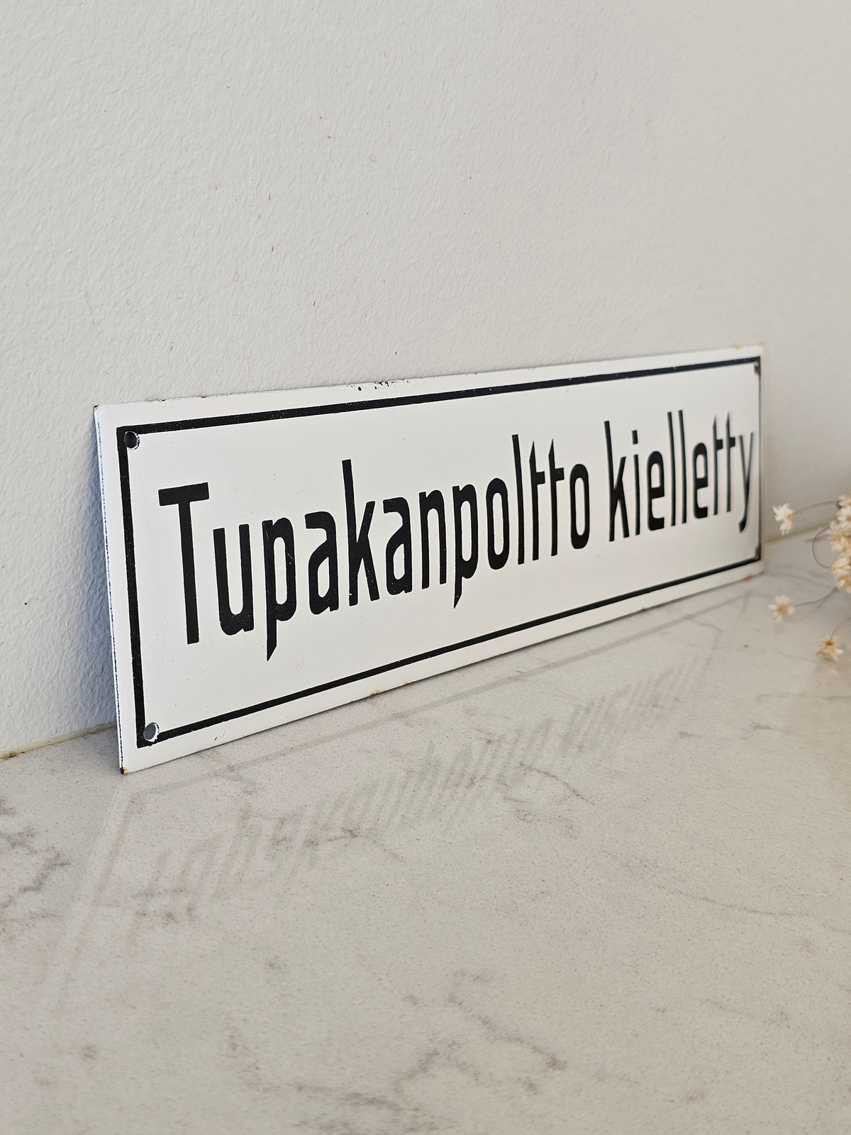 Old enamel sign, no smoking