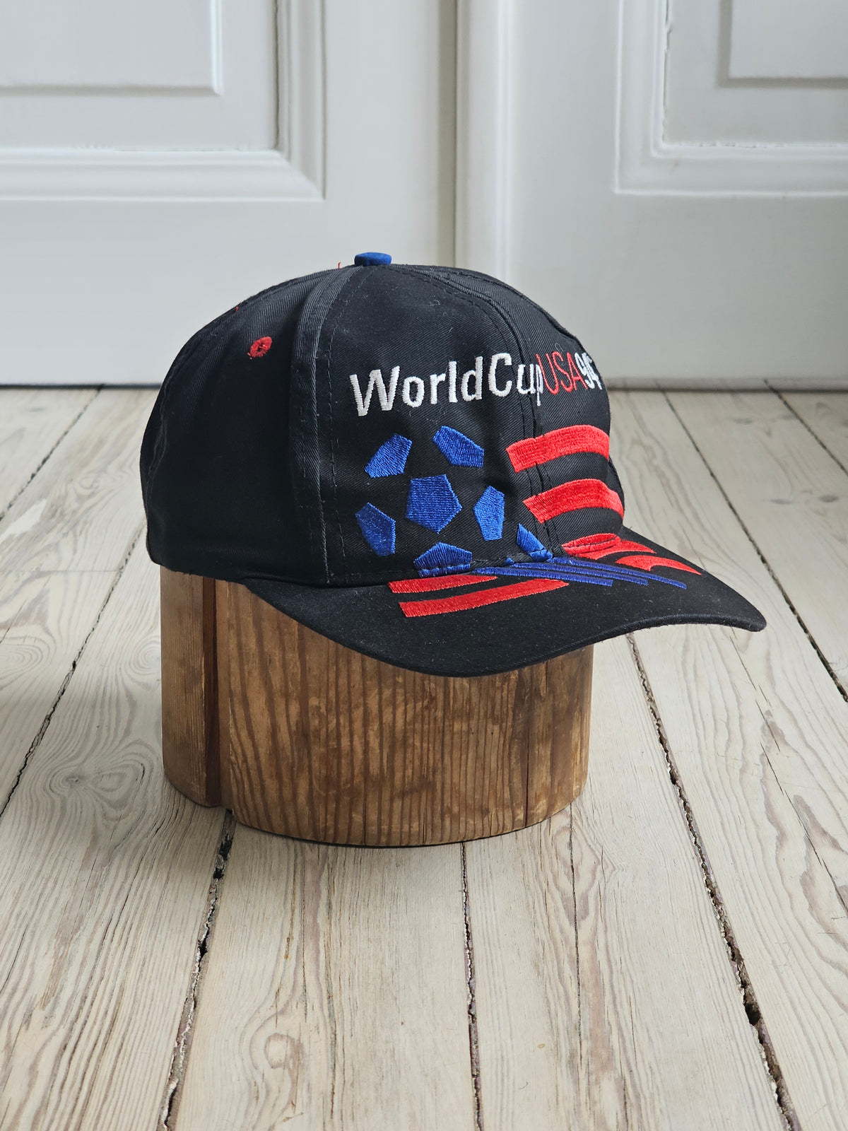 Vintage World Cup lippis 
