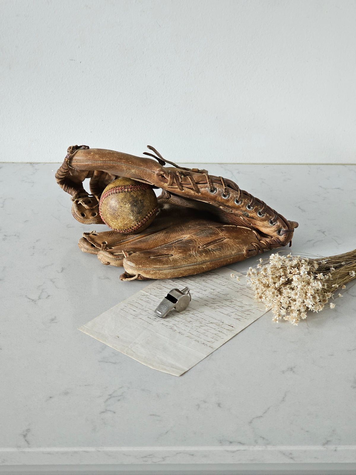  Vintage baseball-räpylä ja -pallo