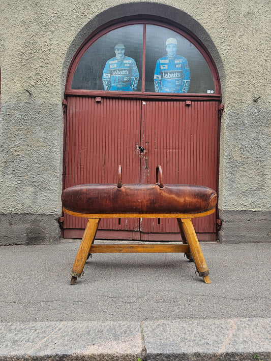 Vintage voimisteluhevonen